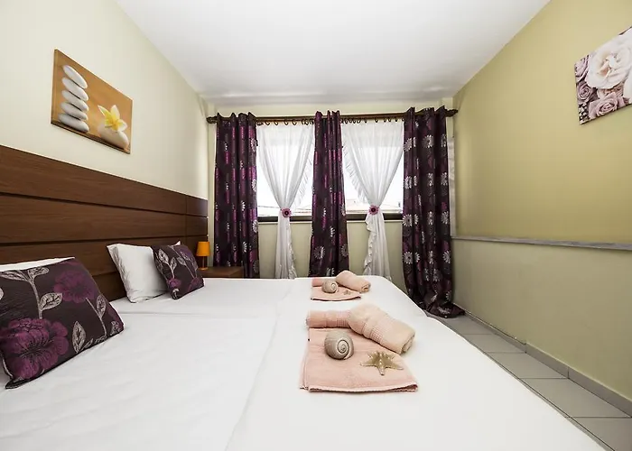 Park * Paralia Dionysiou