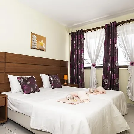 Park Apartment Paralia Dionysiou